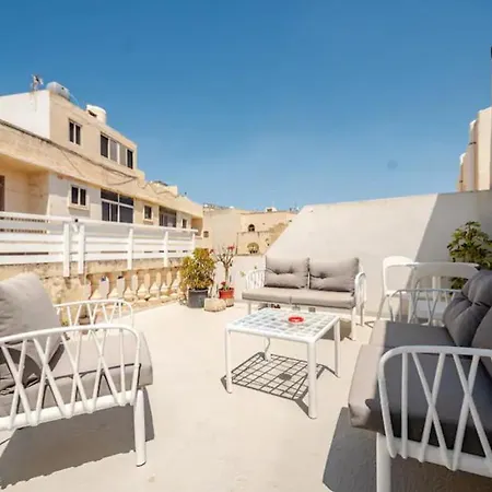 Double 2min From Mdina In Townhouse