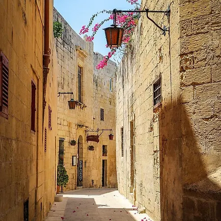 Double 2min From Mdina In Townhouse Rabat